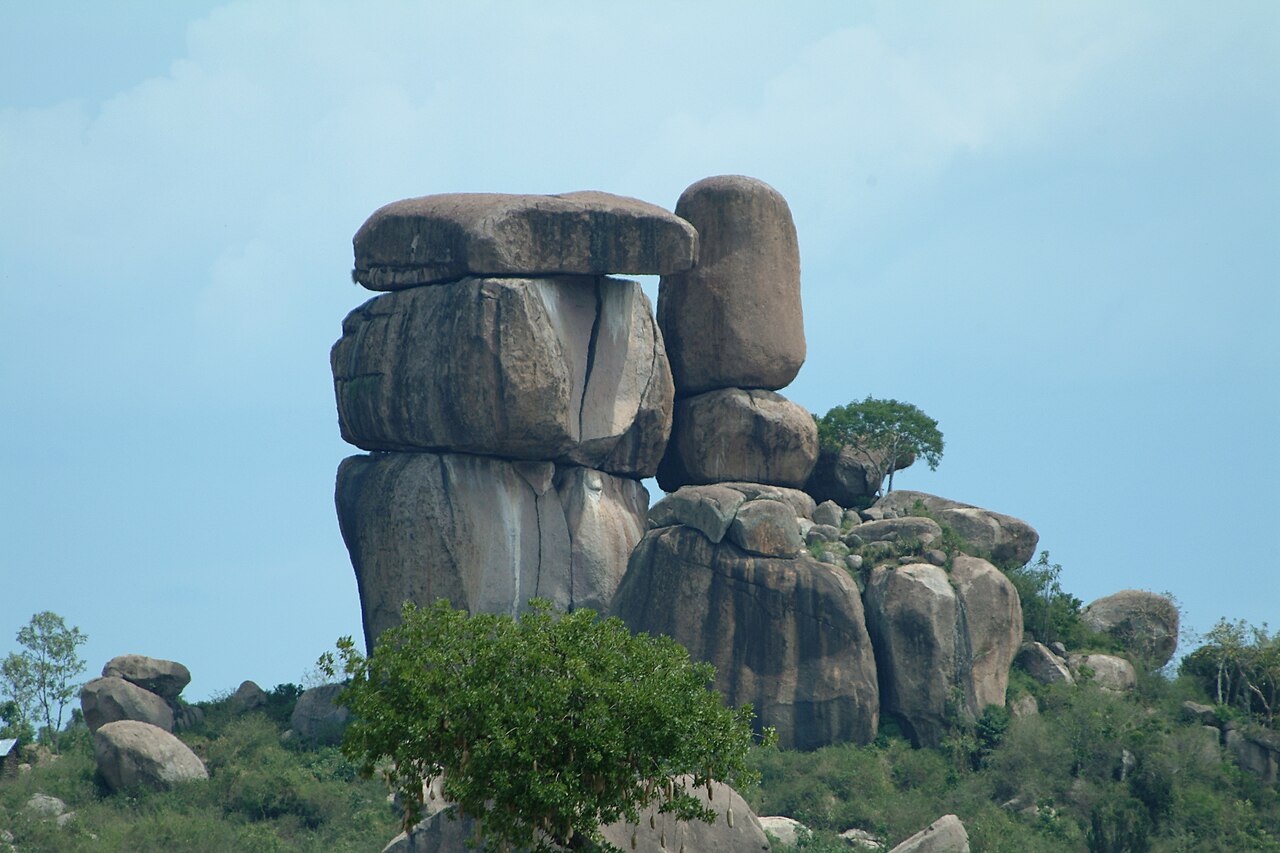 Kit Mikayi — Seme, near Kisumu